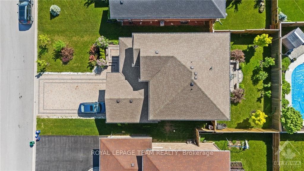 36 BEVAN Drive photo 30