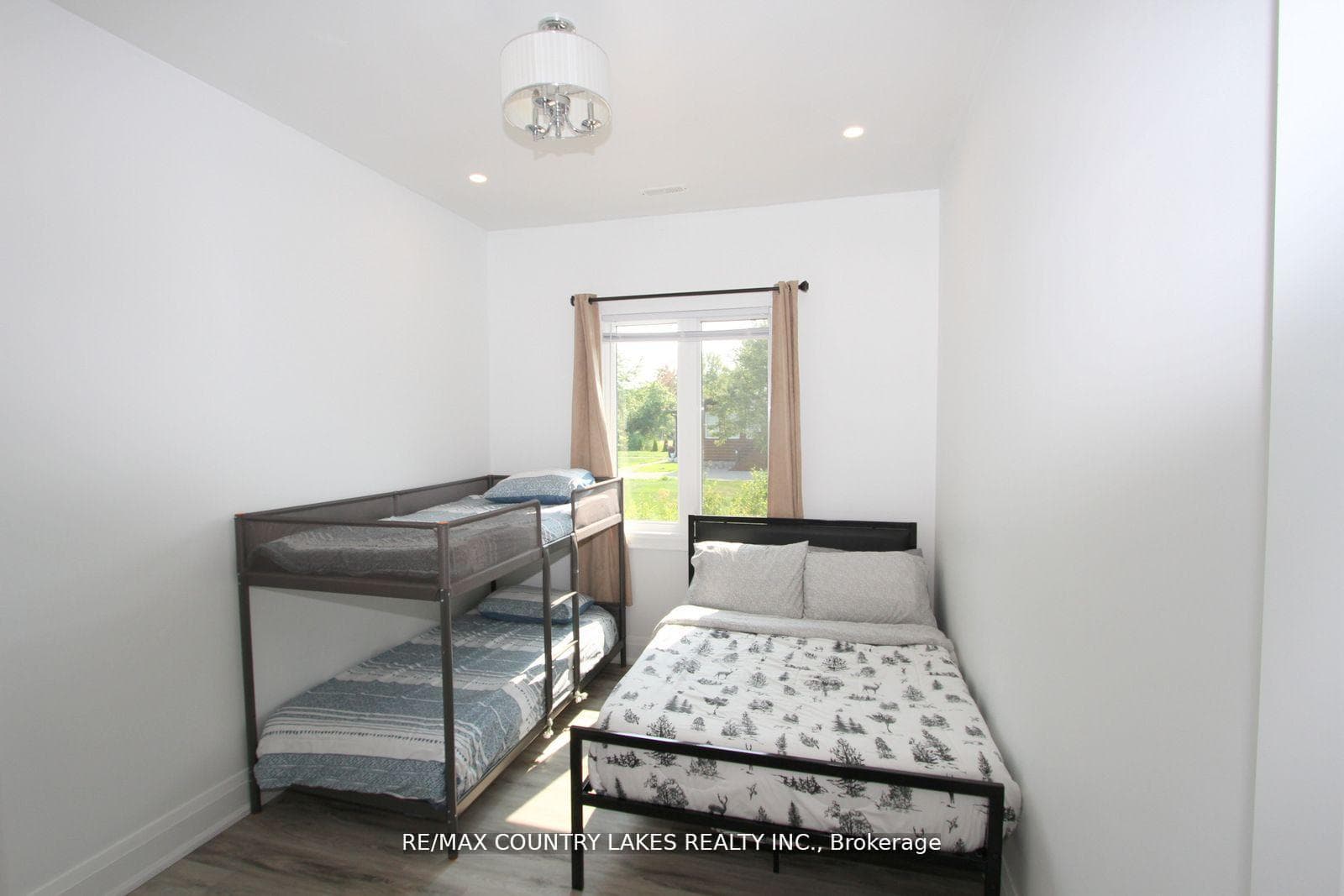 130 Baker Boulevard photo 24