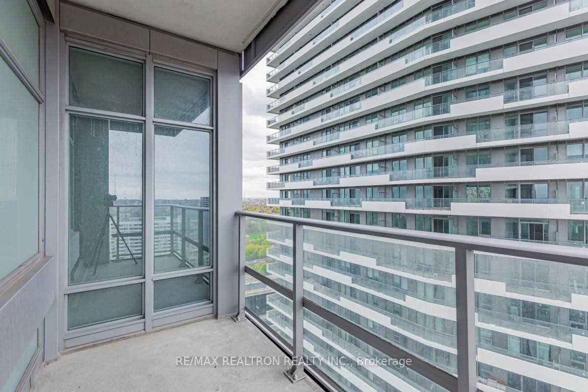 2191 Yonge Street Unit 3811 photo 25