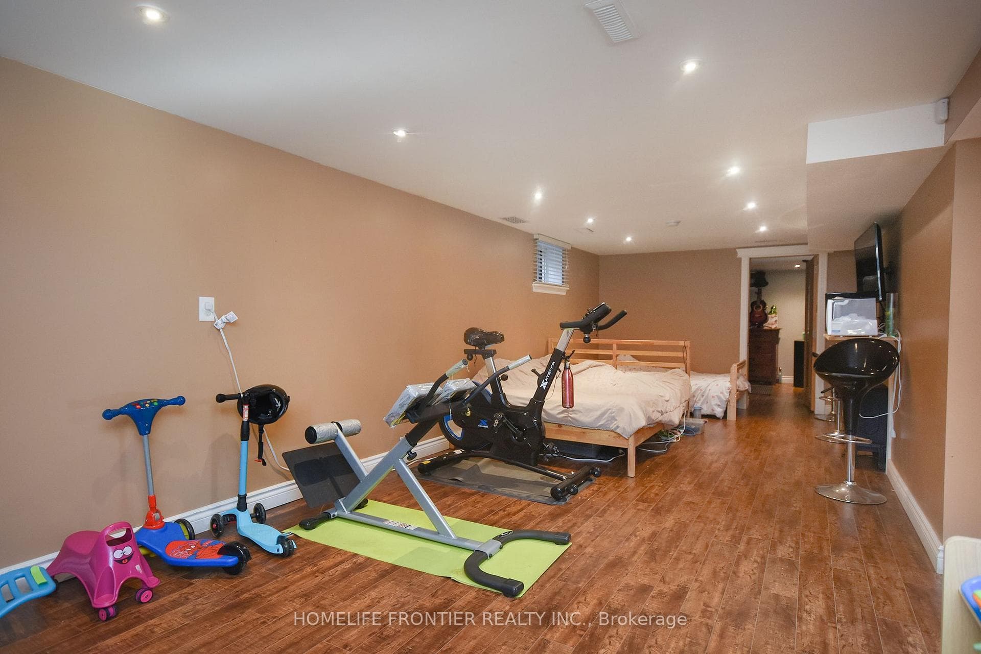109 Darlingside Drive photo 20