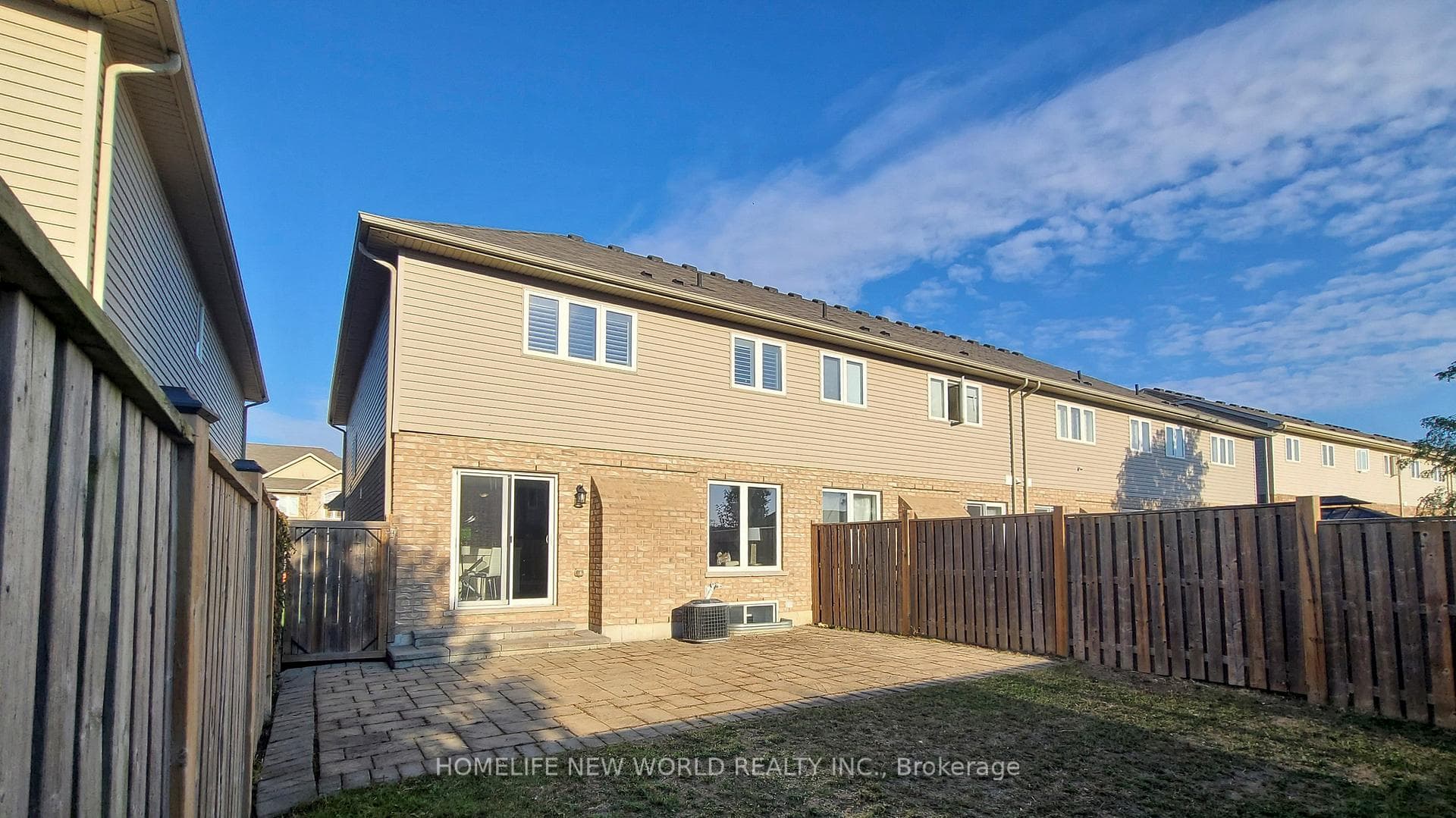 103 Charleswood Crescent photo 19