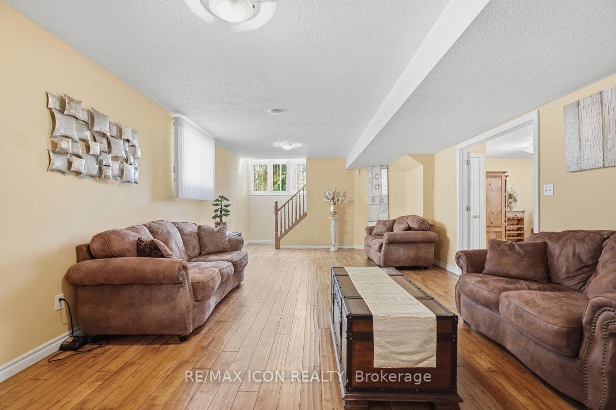 632 Thornwood Drive photo 25