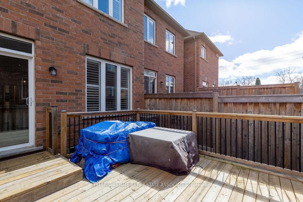 65 Ridgegate Crescent photo 32