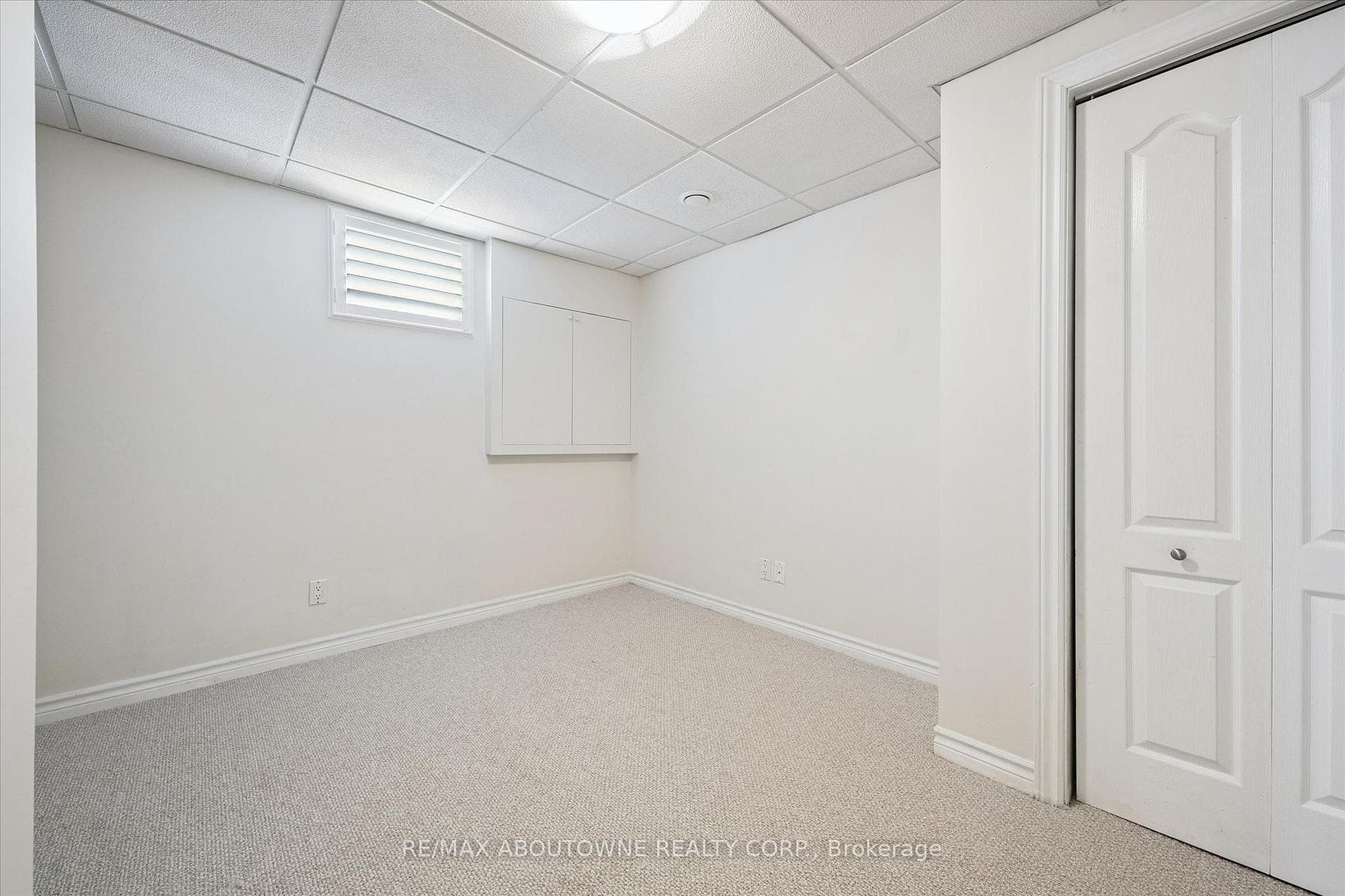 2484 Capilano Crescent photo 36