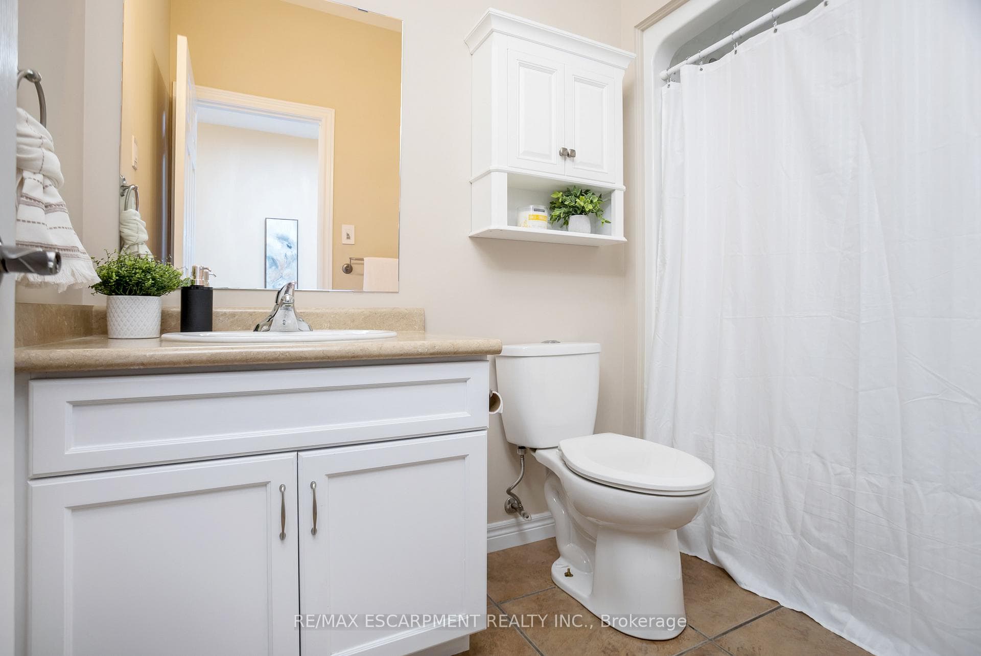 104 Parkinson Drive photo 20