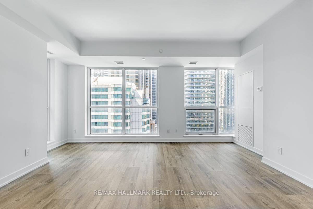 327 King Street Unit 1006 photo 15