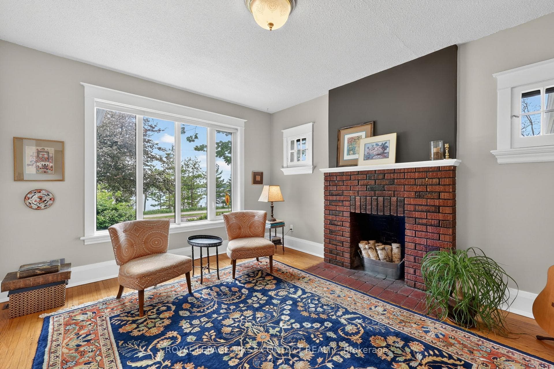 162 Kempenfelt Drive photo 17