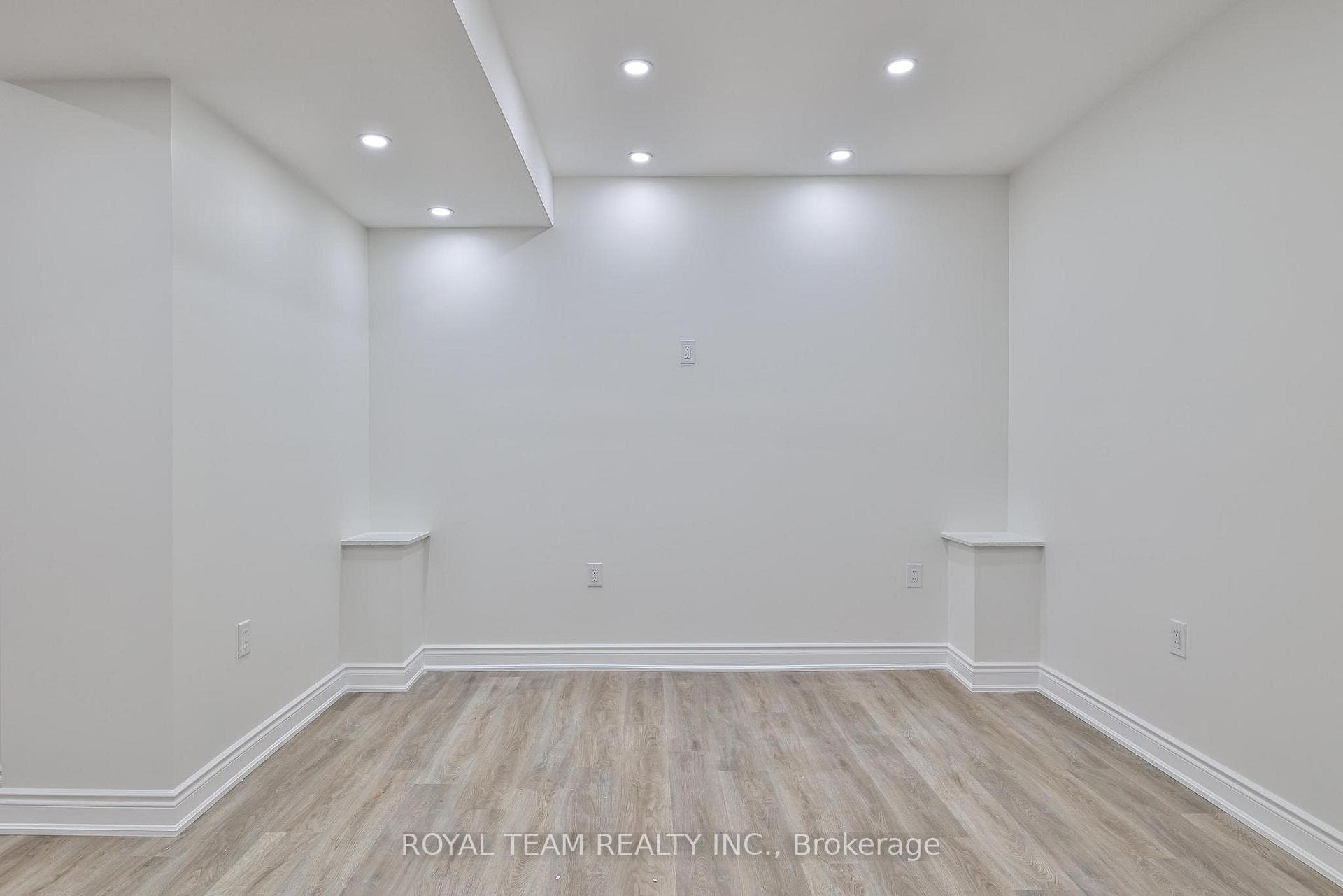 32 Carness Crescent Unit Lower photo 15