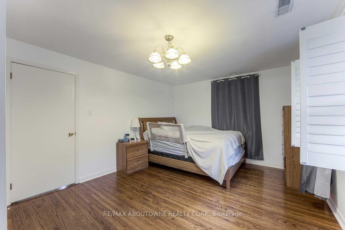 405 Randall Street photo 10
