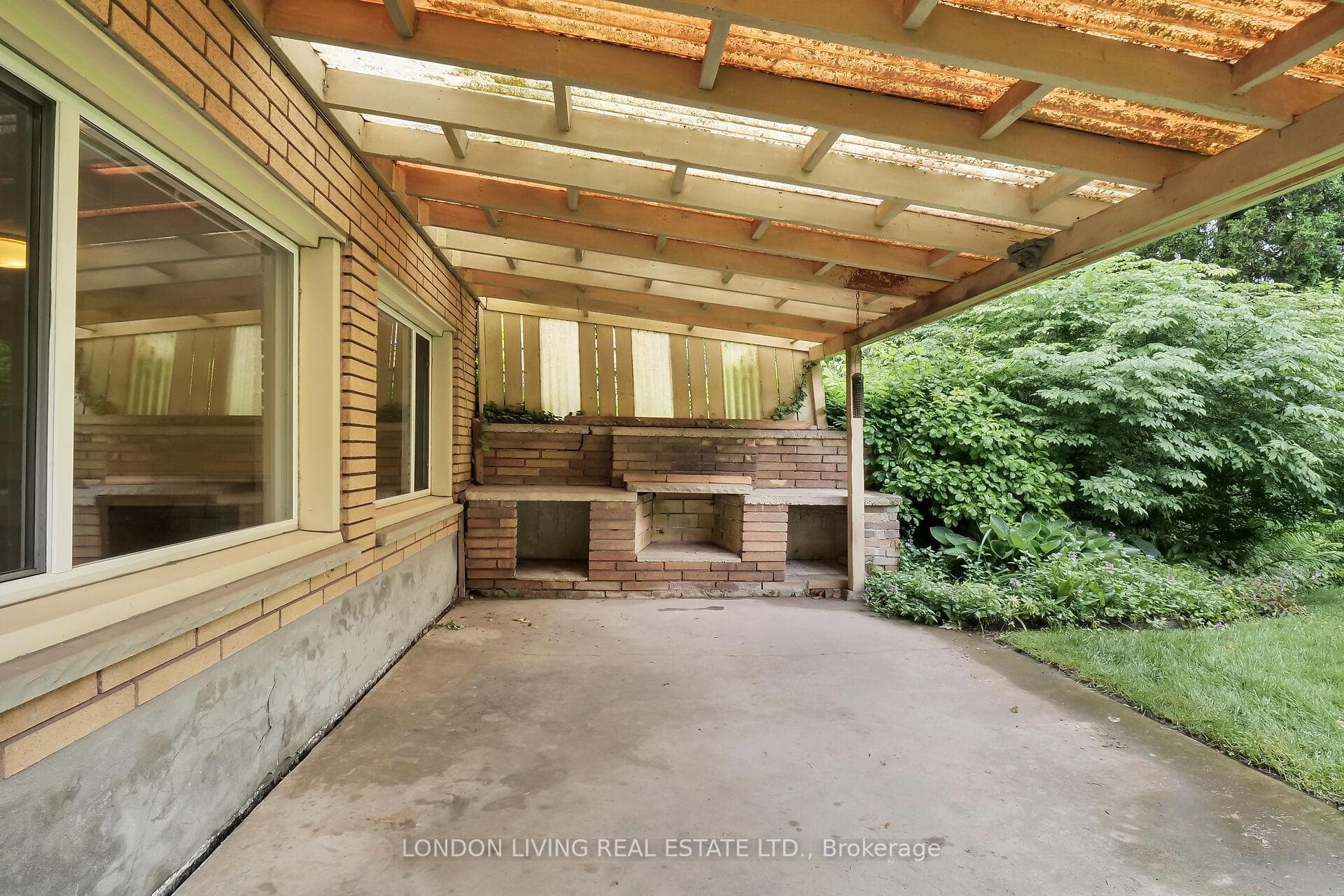 86 Rollingwood Circle photo 22