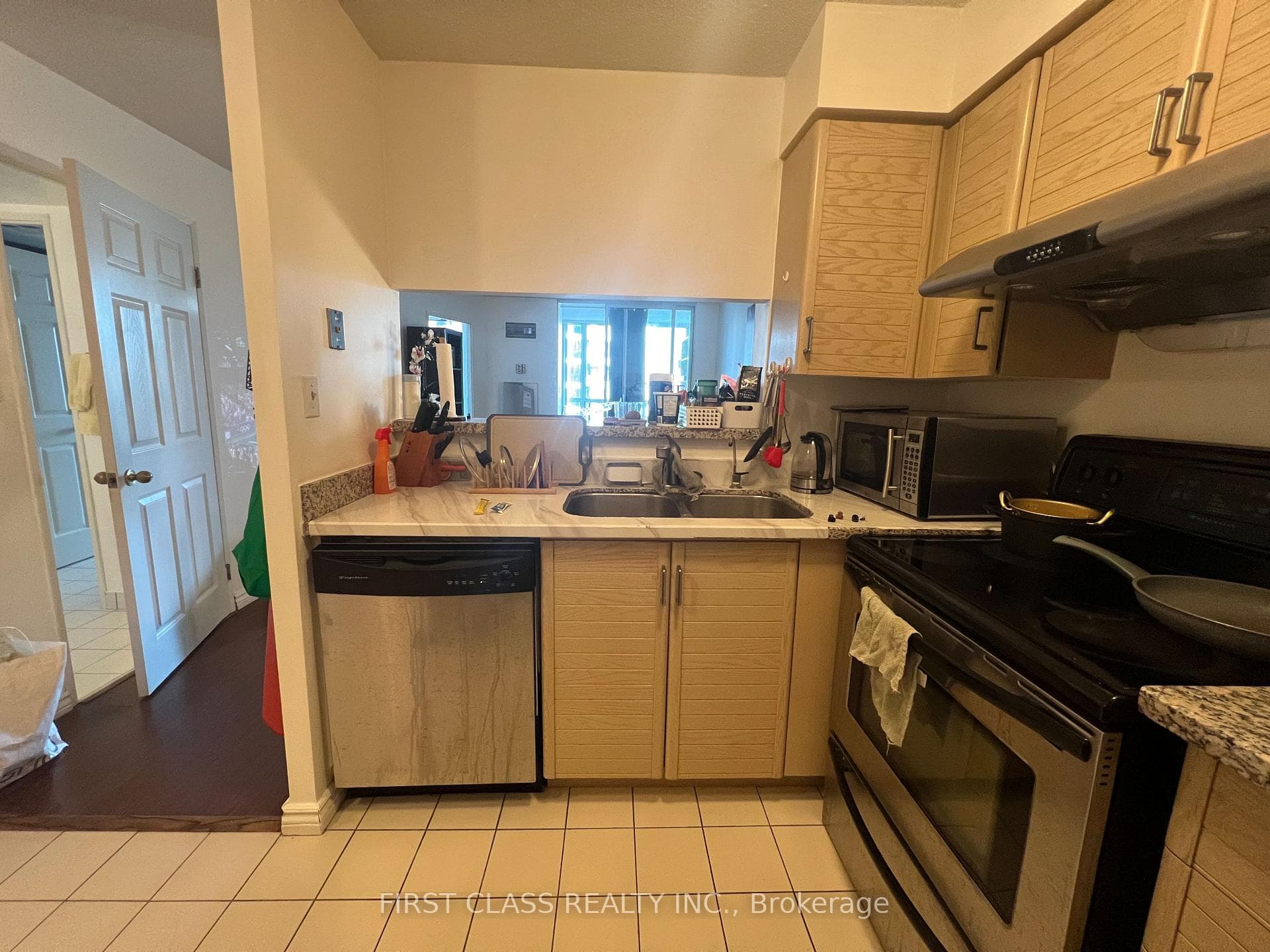 24 Wellesley Street Unit 1210 photo 8