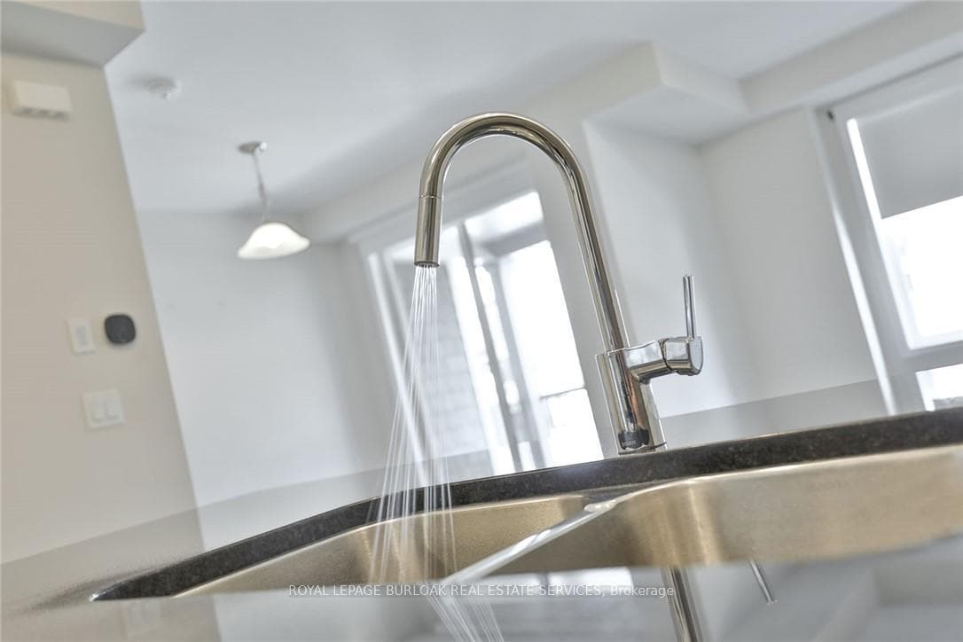 Kitchen tap, double sink