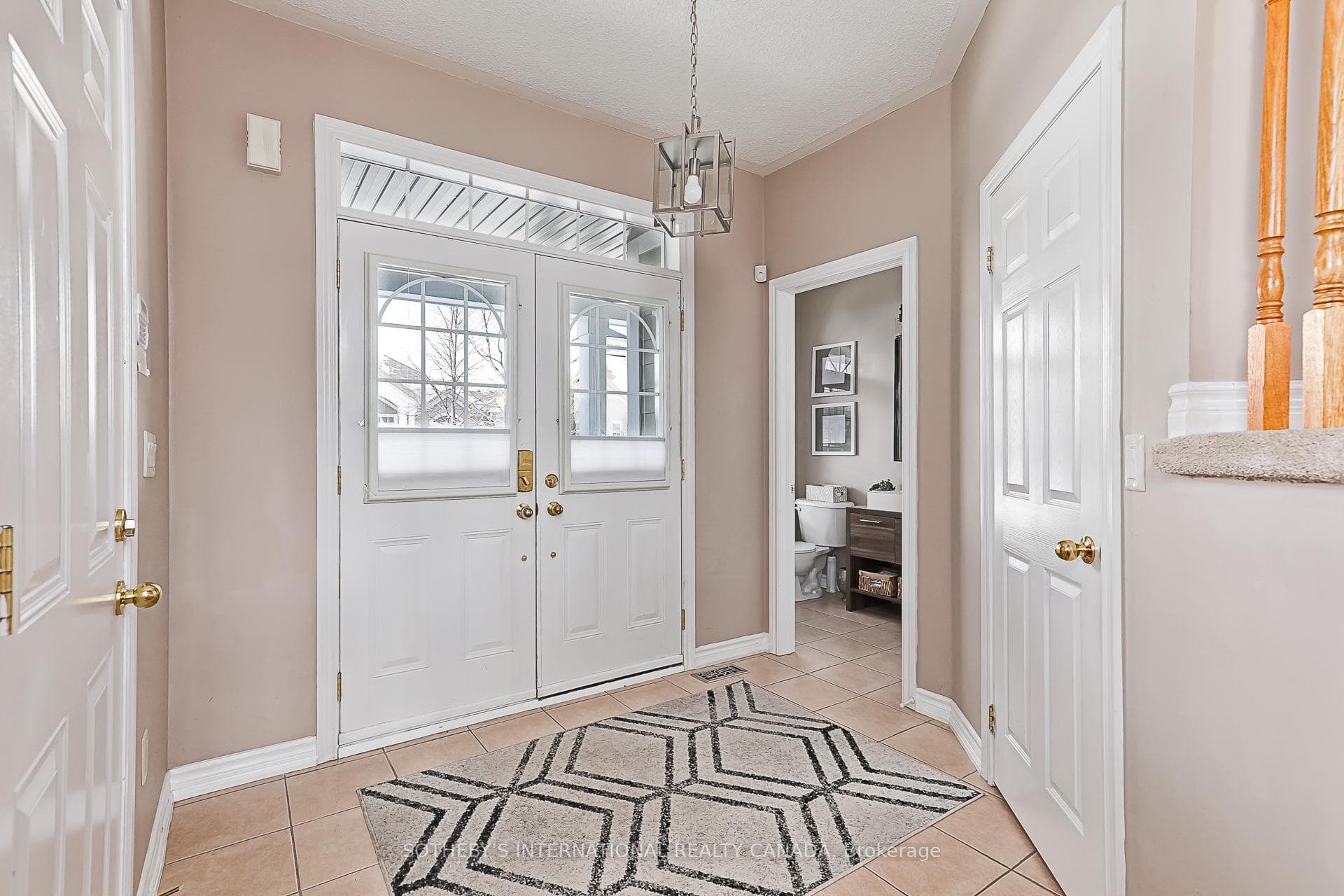 9 Waterpond Place photo 6