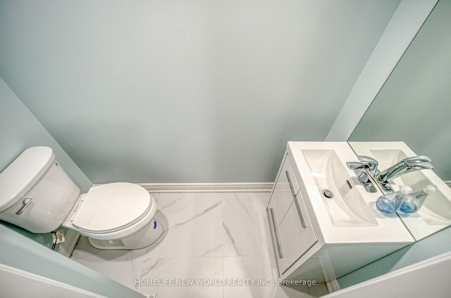 135 Selkirk Drive photo 32