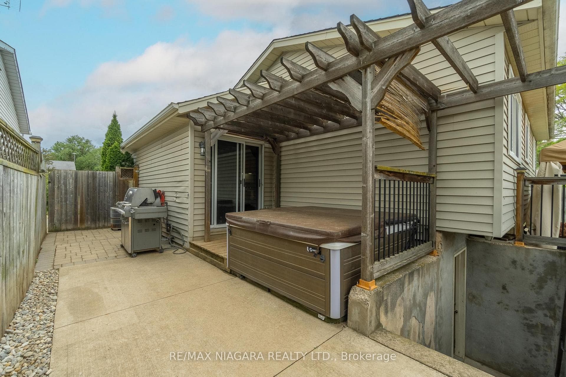 3710 Sussex Lane photo 24