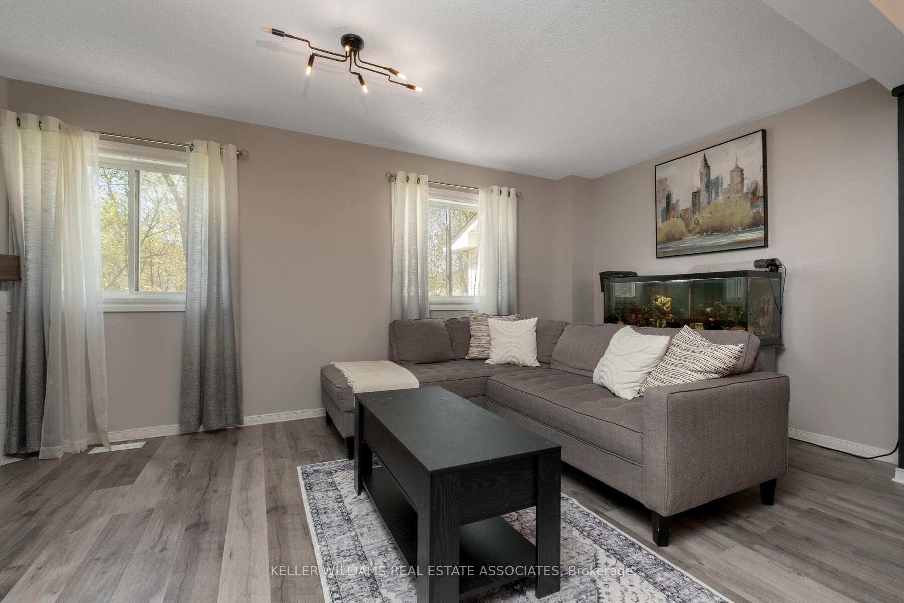38 Maple Avenue photo 7