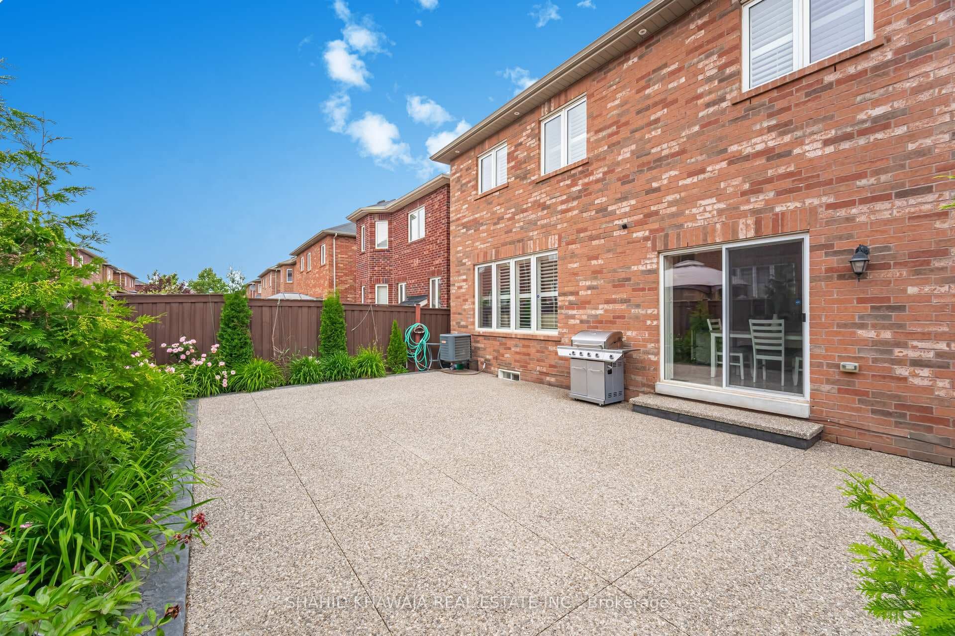 355 Bessborough Drive photo 41