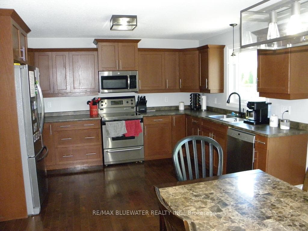 95 Deborah Drive photo 14