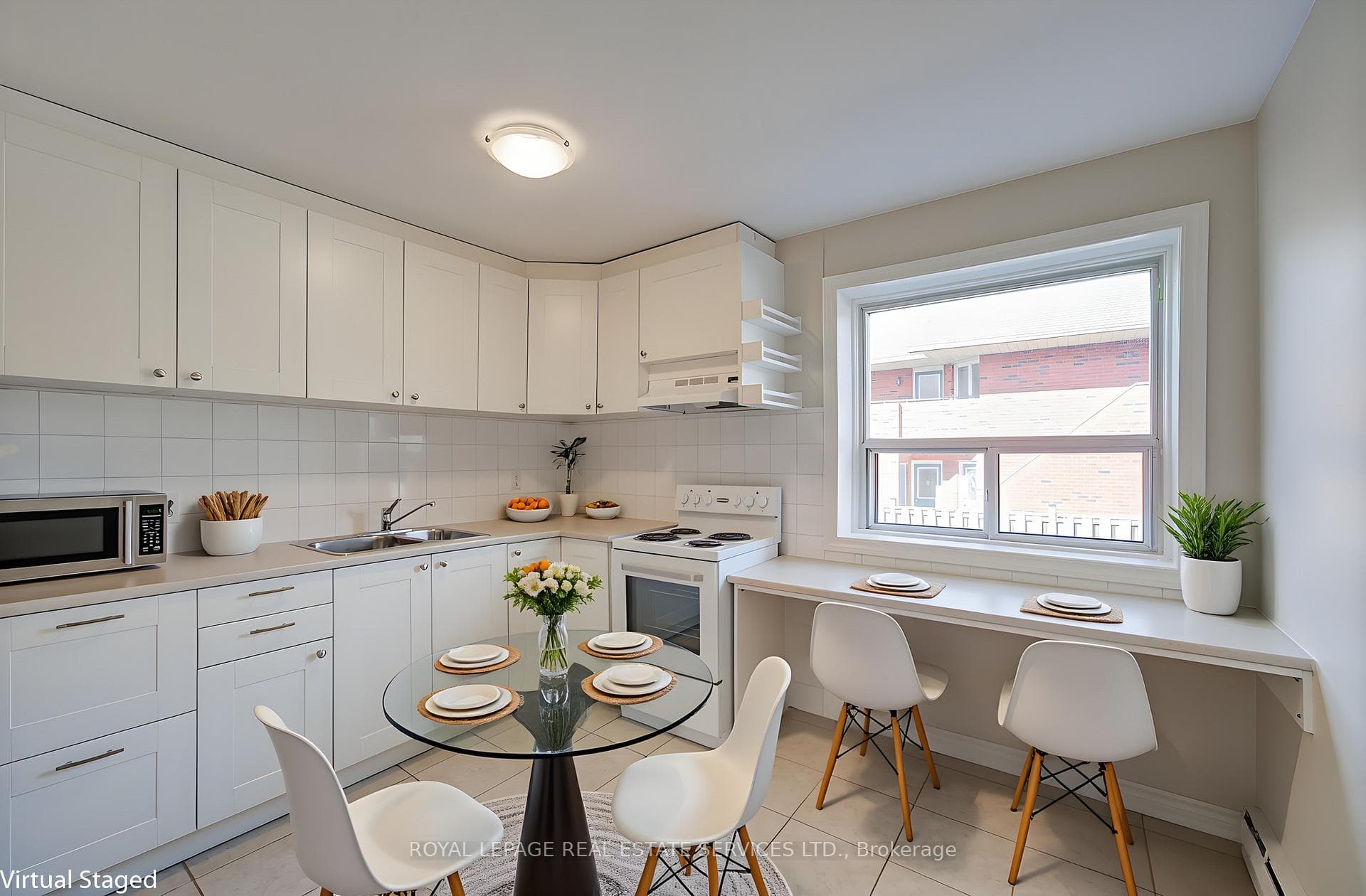 Upgraded Kitchen w/Breakfast Area (virtual staged)