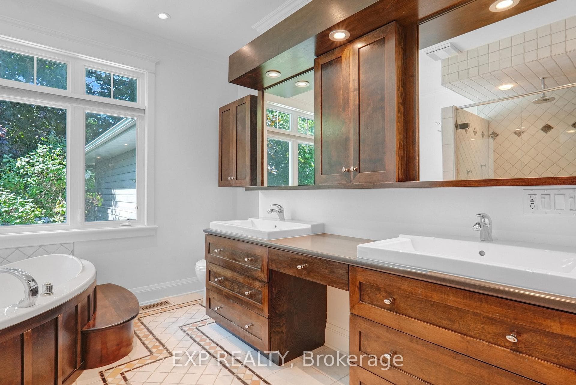 72 DELONG Drive photo 15