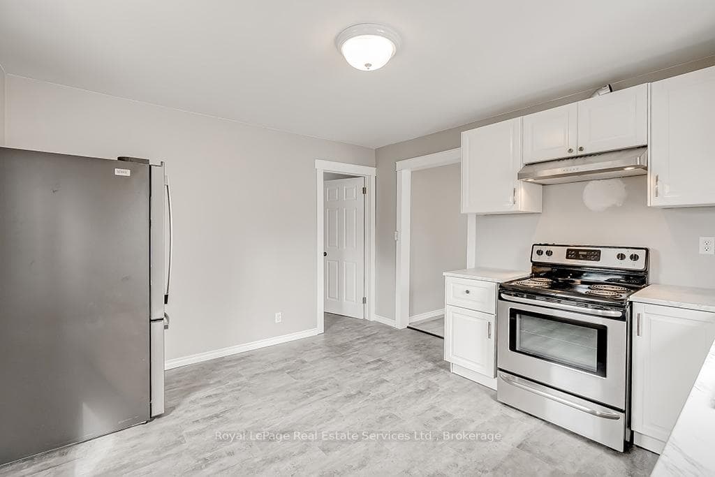33 Rose Avenue Unit Upper photo 12