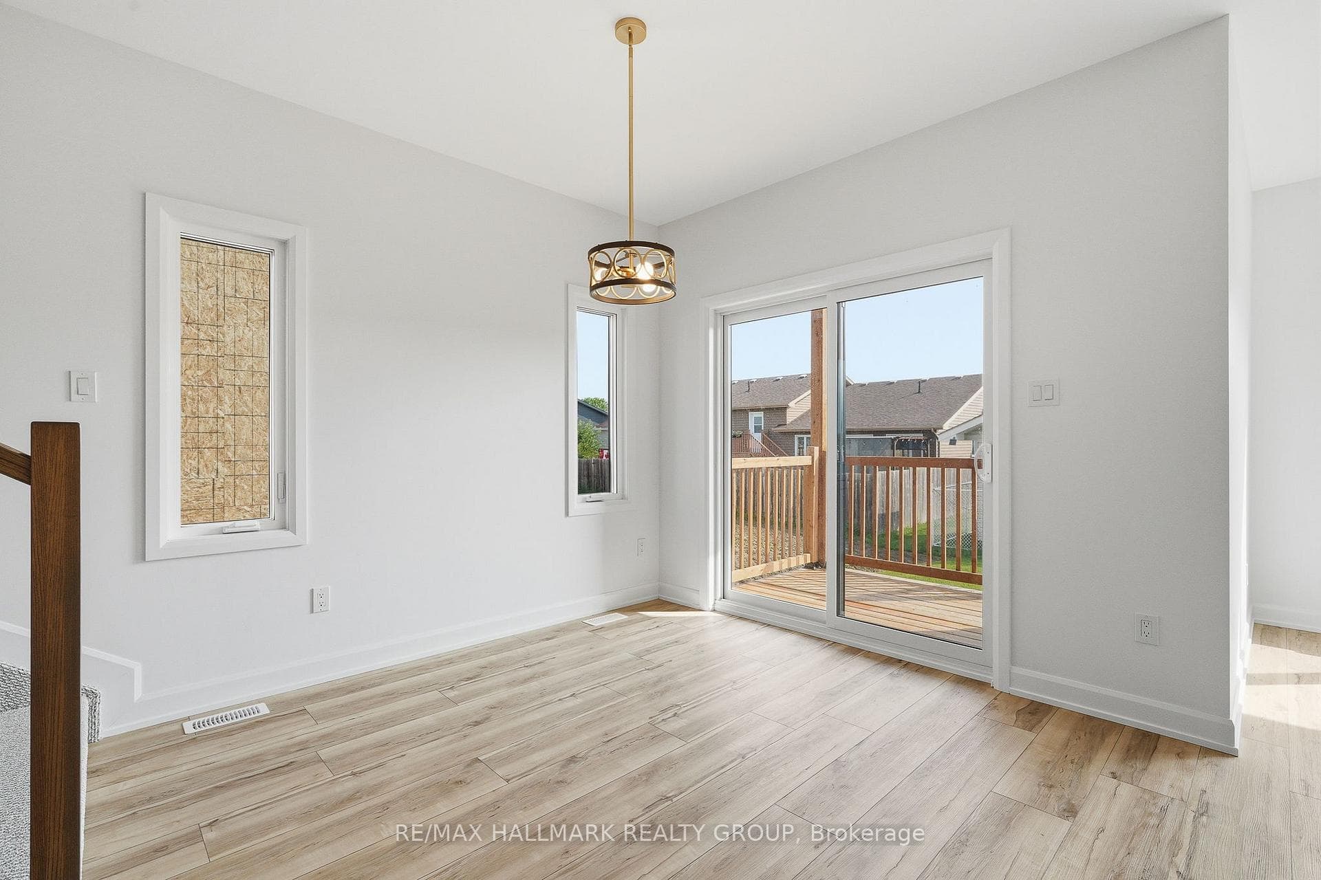 146 ELIZABETH Drive photo 21