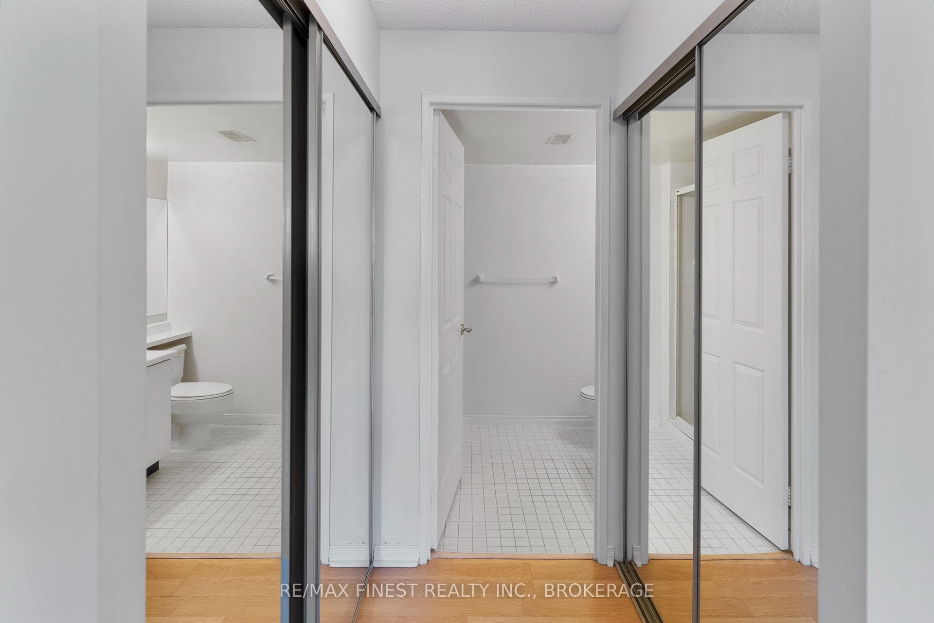 257 BATH Road Unit 304 photo 7