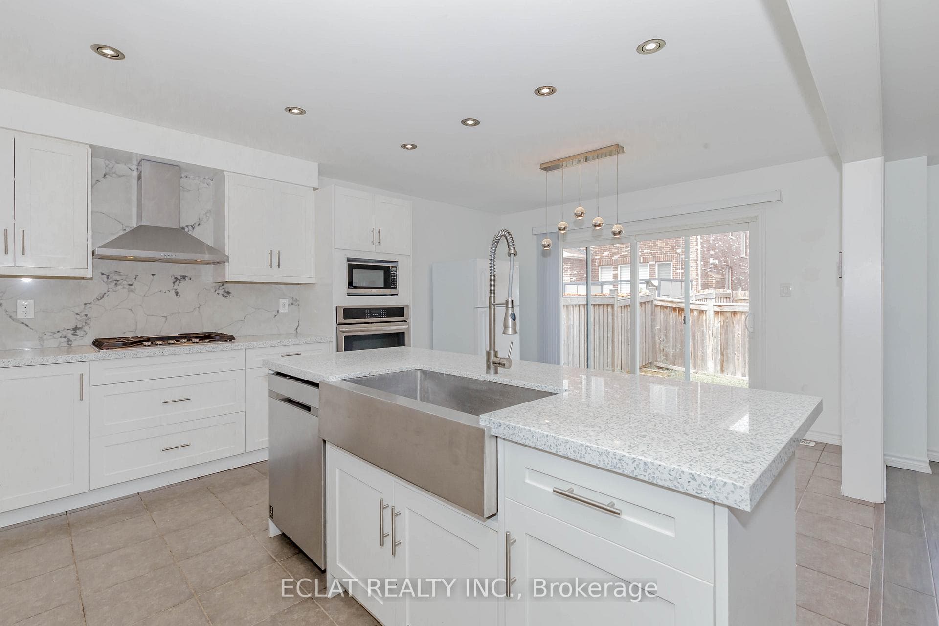 86 Enford Crescent photo 13