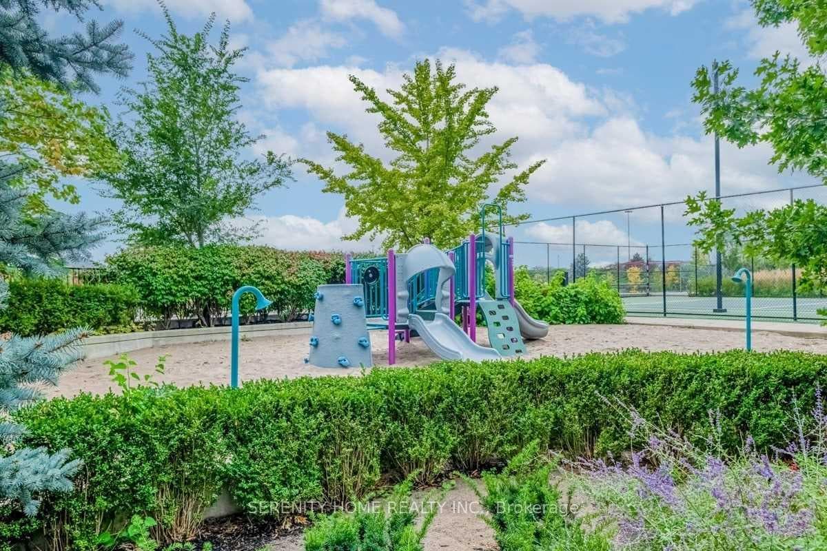 339 Rathburn Road Unit 508 photo 12