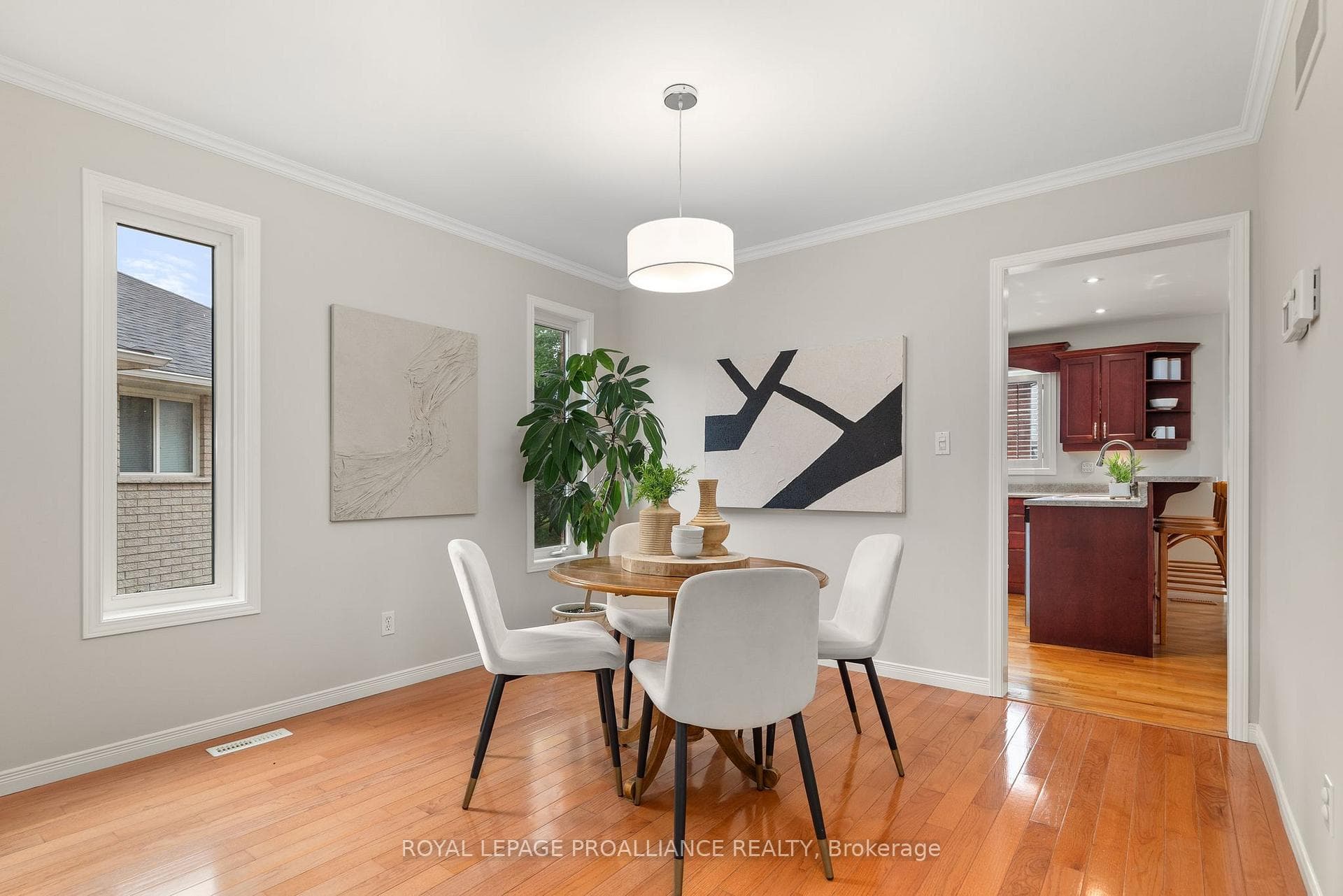 8 Linden Lane photo 23