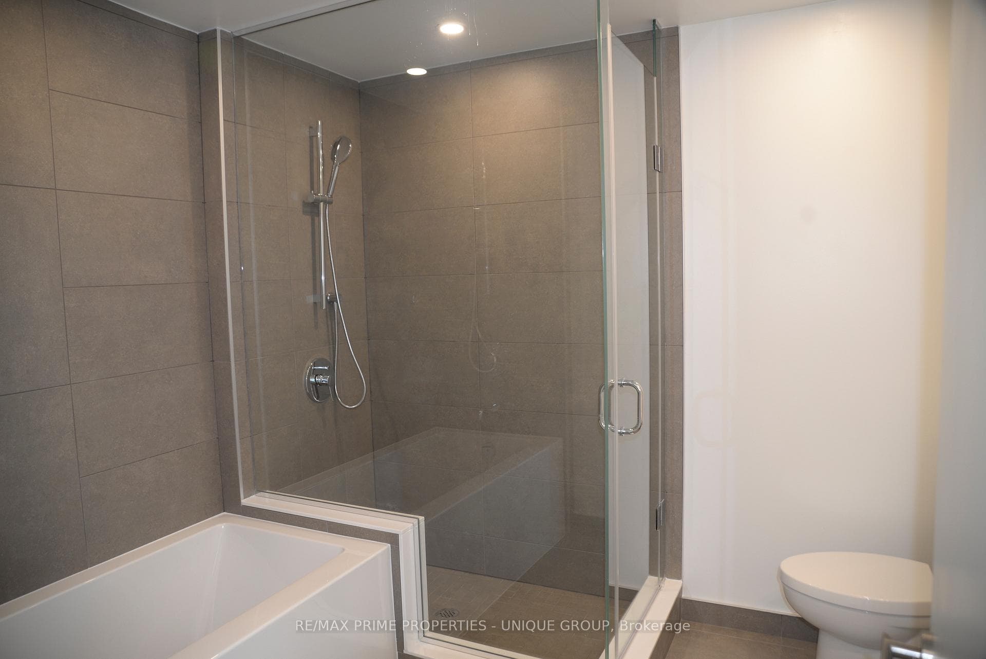 370 Martha Street Unit 2305 photo 11