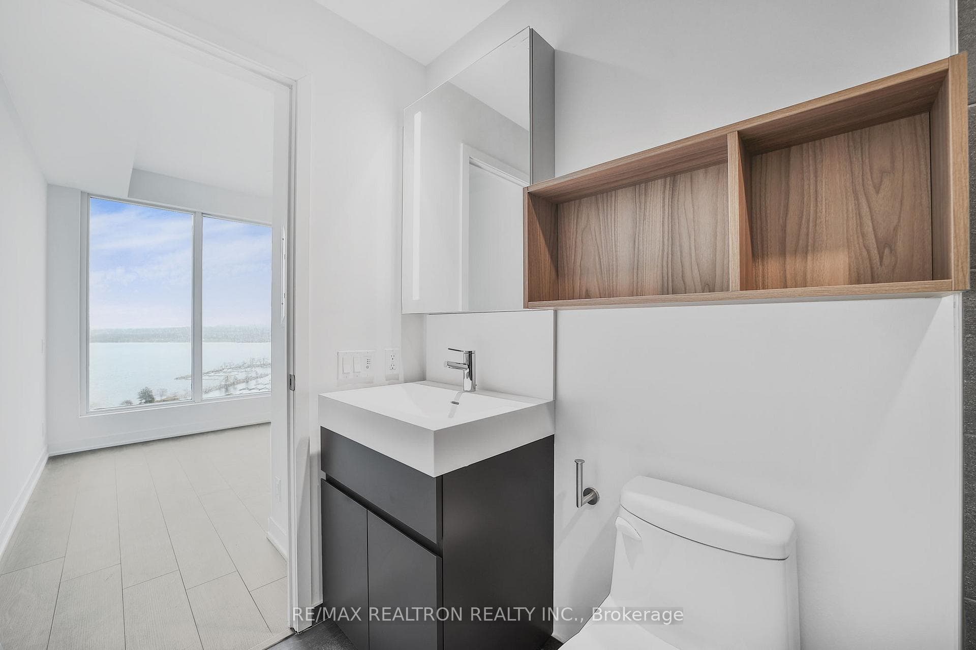 39 Mary Street Unit 1509 photo 32