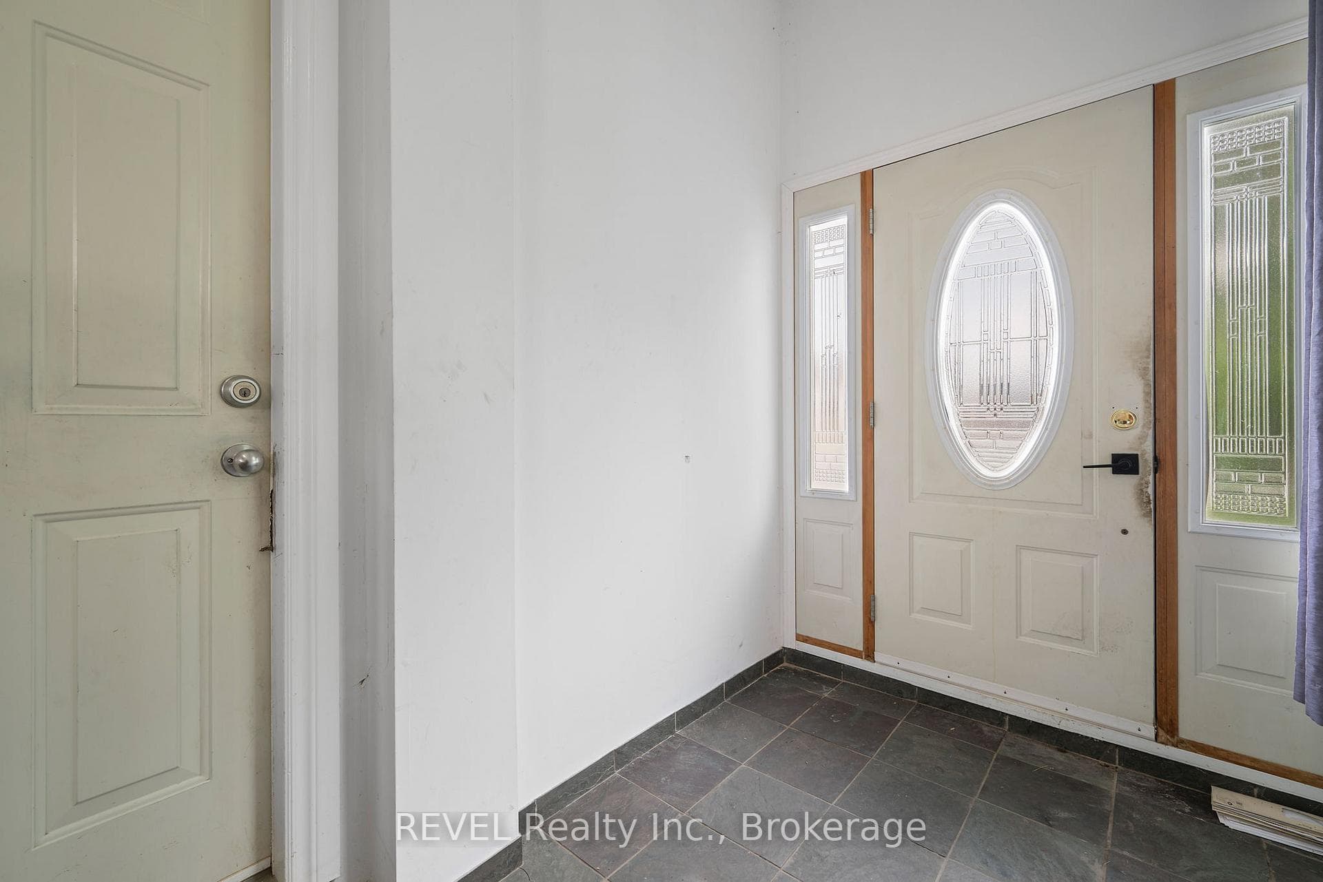 167 Wellington Street photo 6