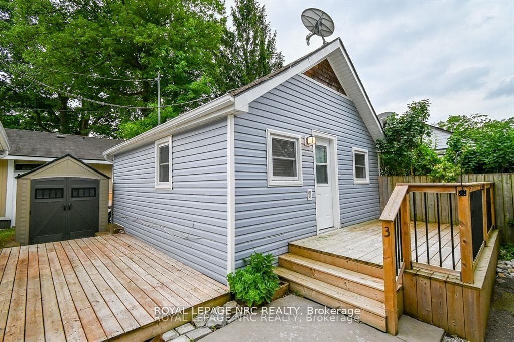 387 Elmwood Avenue photo 4