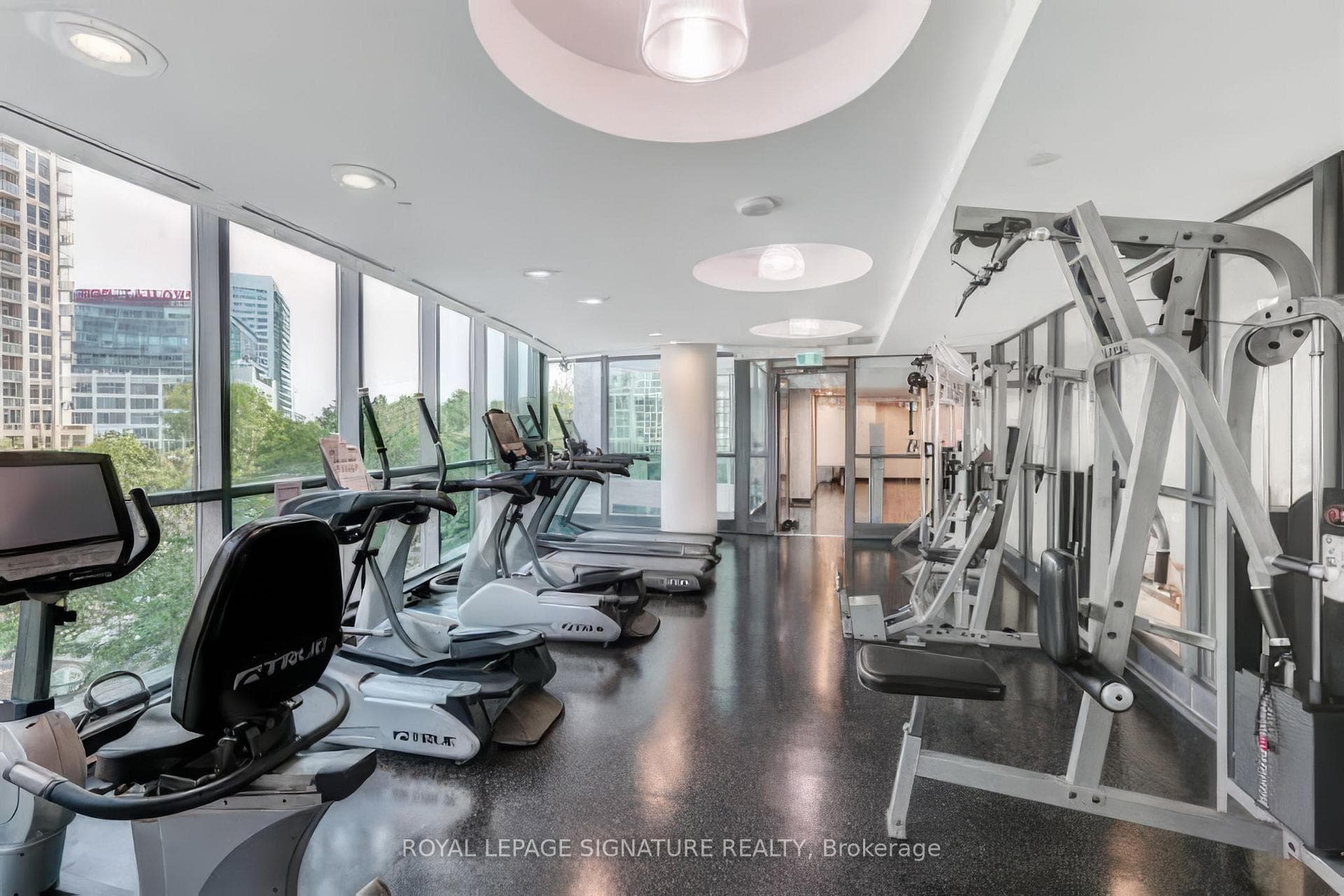 215 Fort York Boulevard Unit 702 photo 32