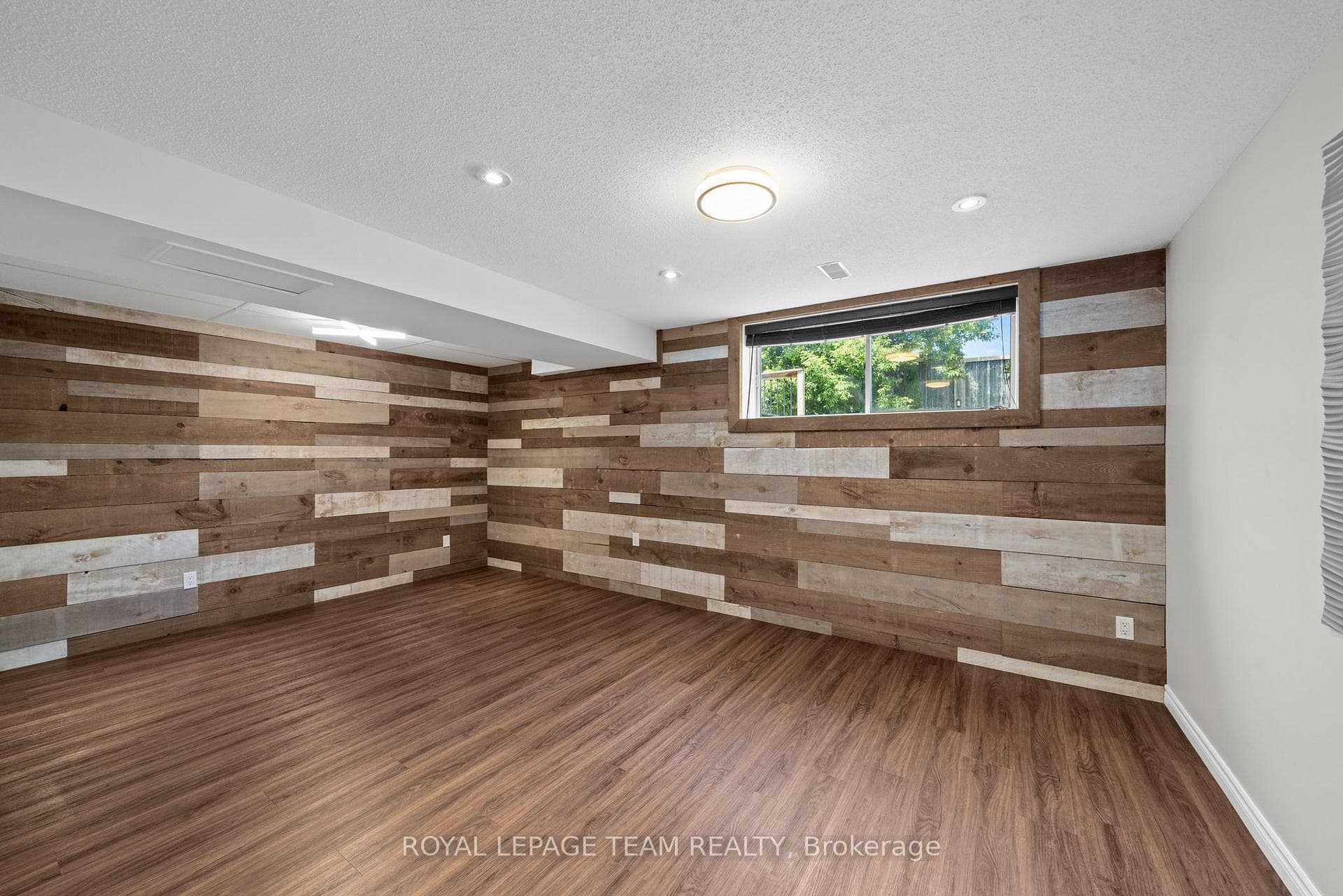 348 Brigitta Street photo 33