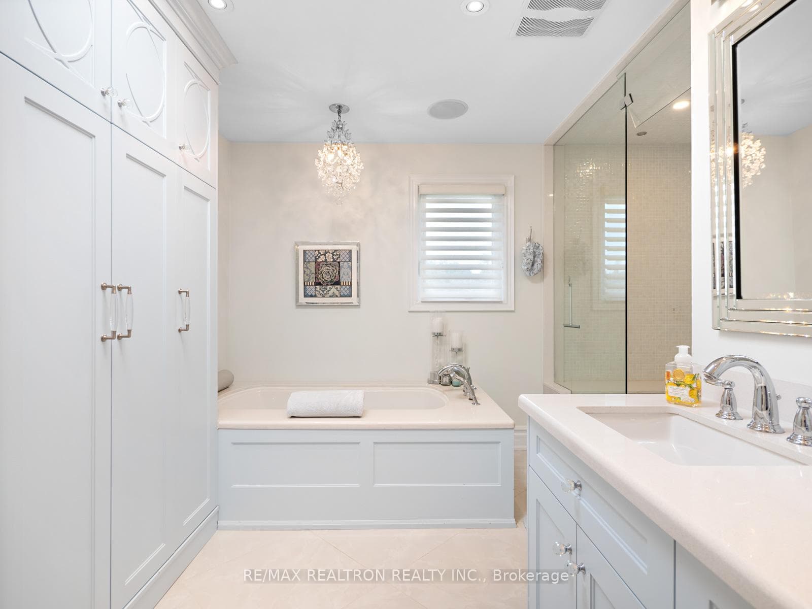 50 Prince Edward Boulevard photo 25
