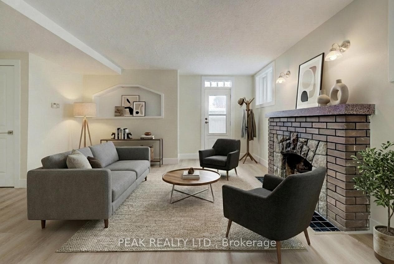 155 Wellington Street photo 5