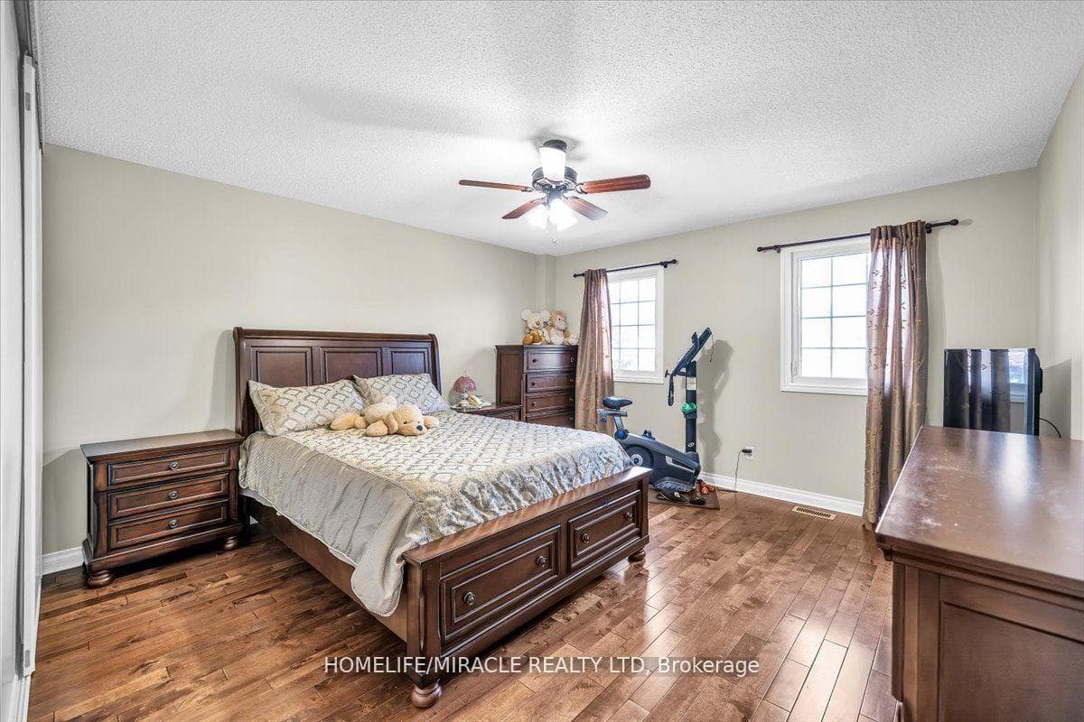 56 Fairmeadow Place photo 19