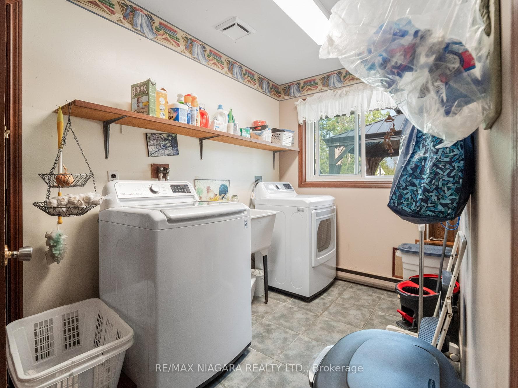 2666 Dominion Road photo 14