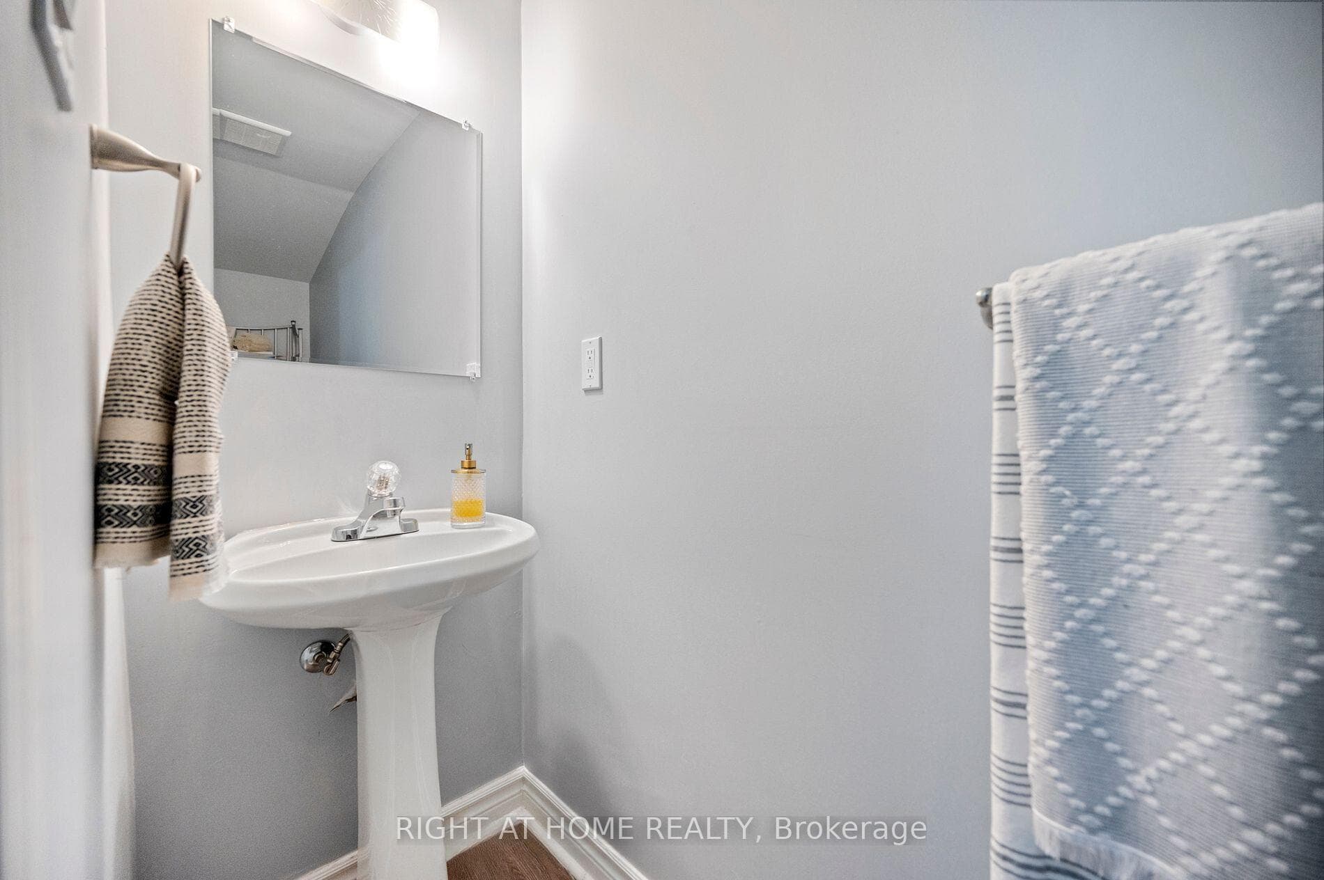 58 Sidney Belsey Crescent Unit 308 photo 15