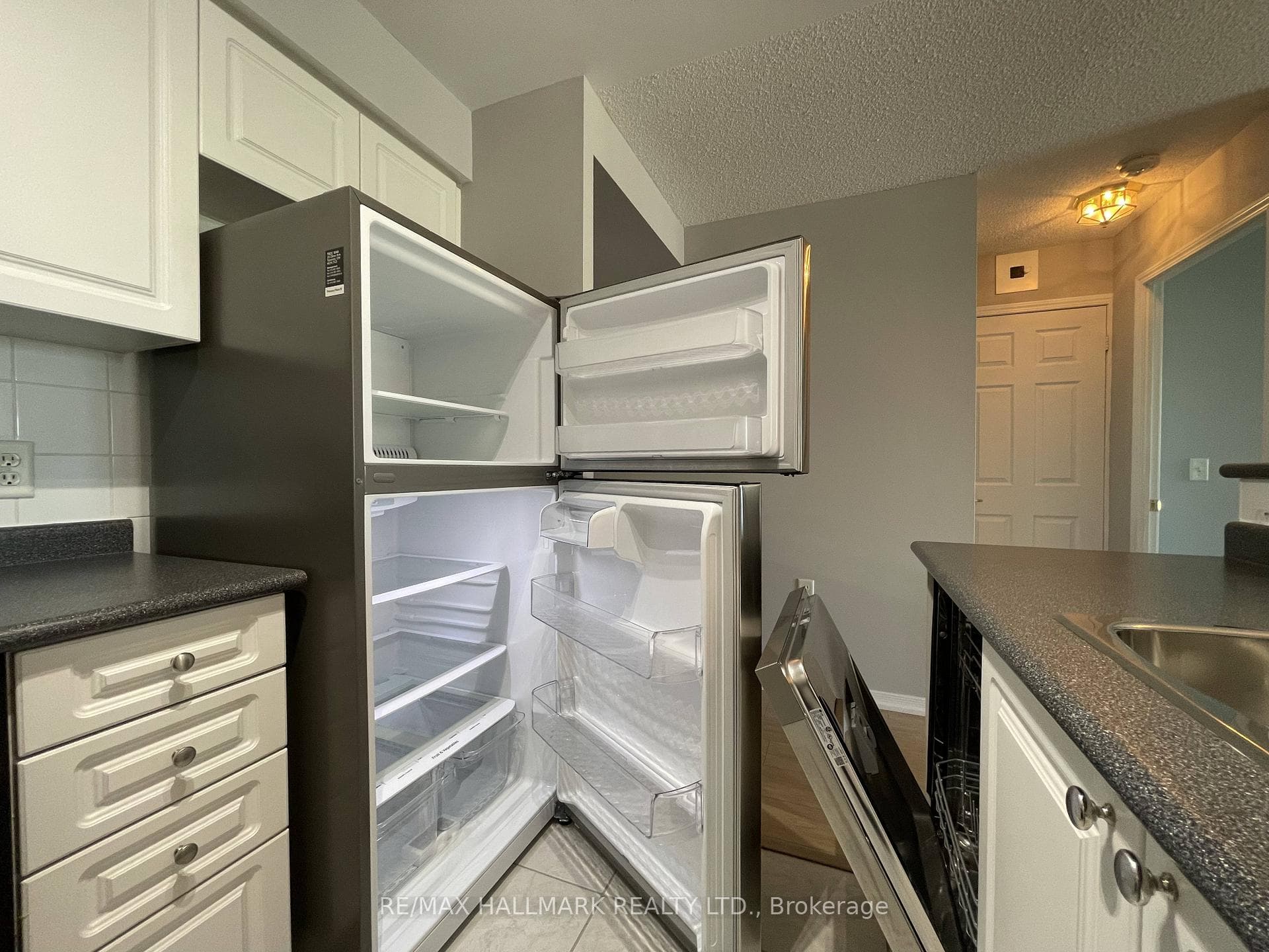 20 Olive Avenue Unit LPH12 photo 8