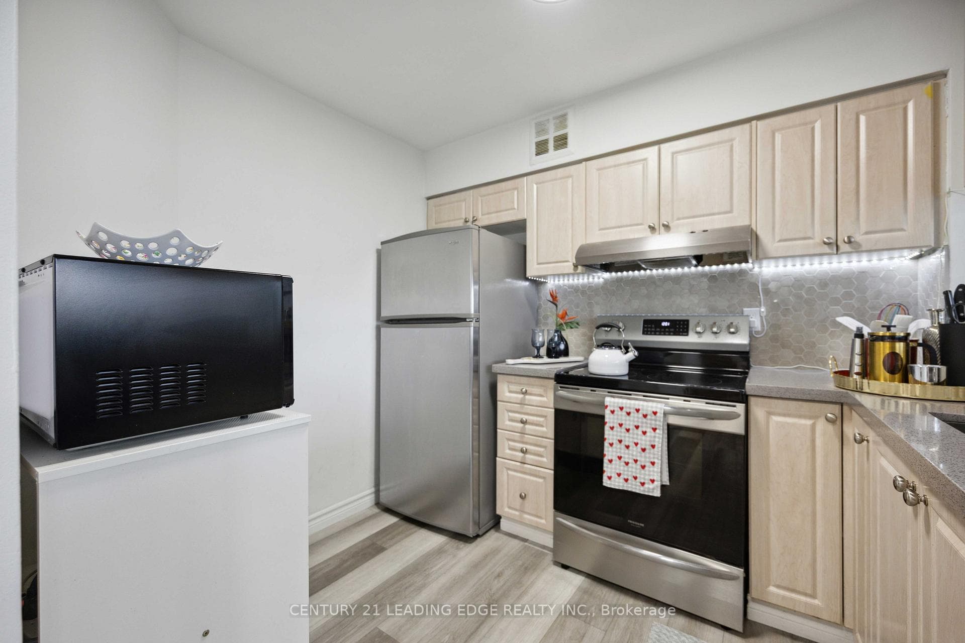 3050 Ellesmere Road Unit 1214 photo 13