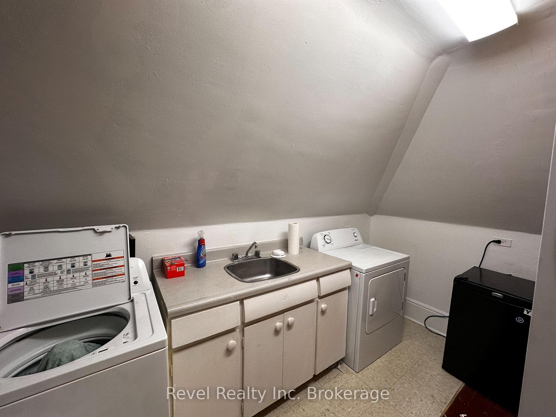 551 First Avenue photo 25
