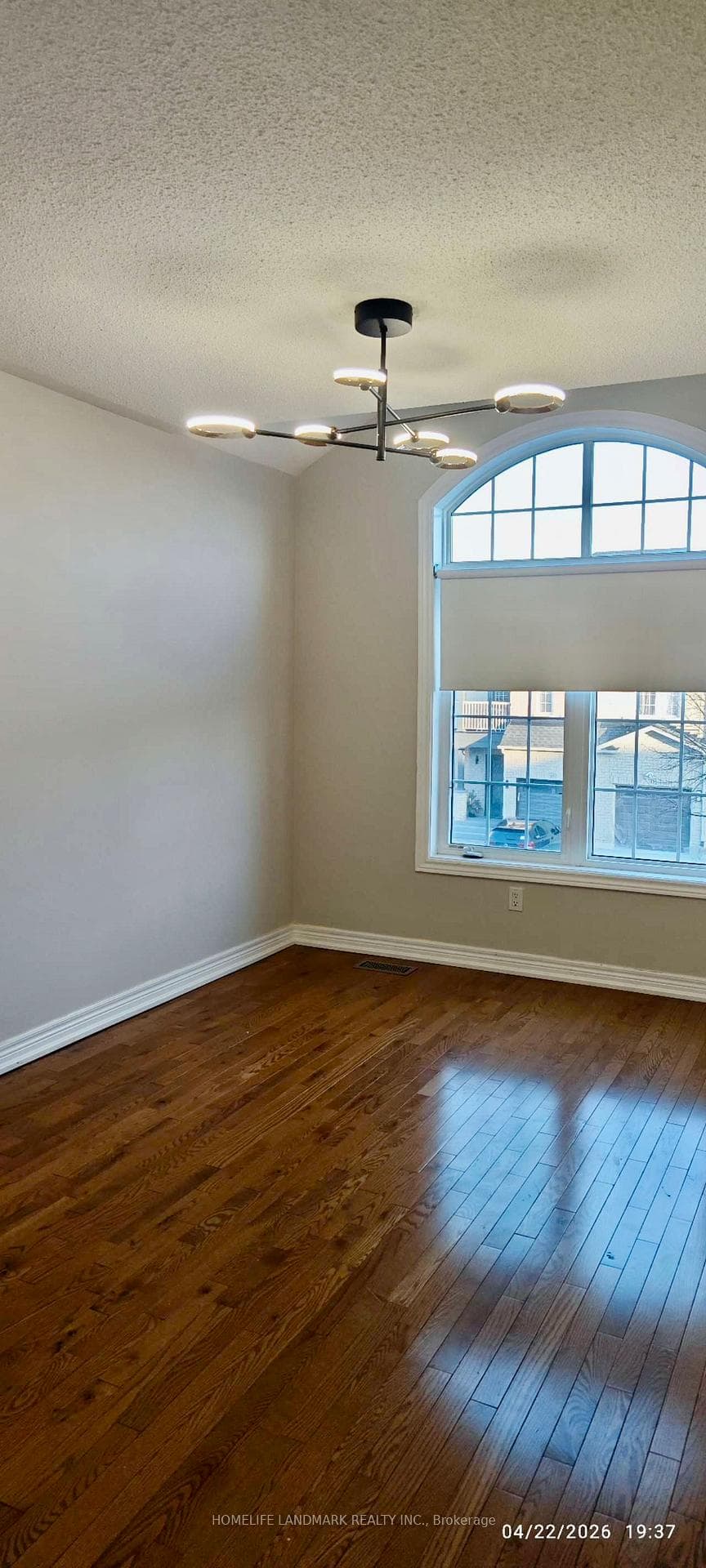40 Ozner Crescent photo 25