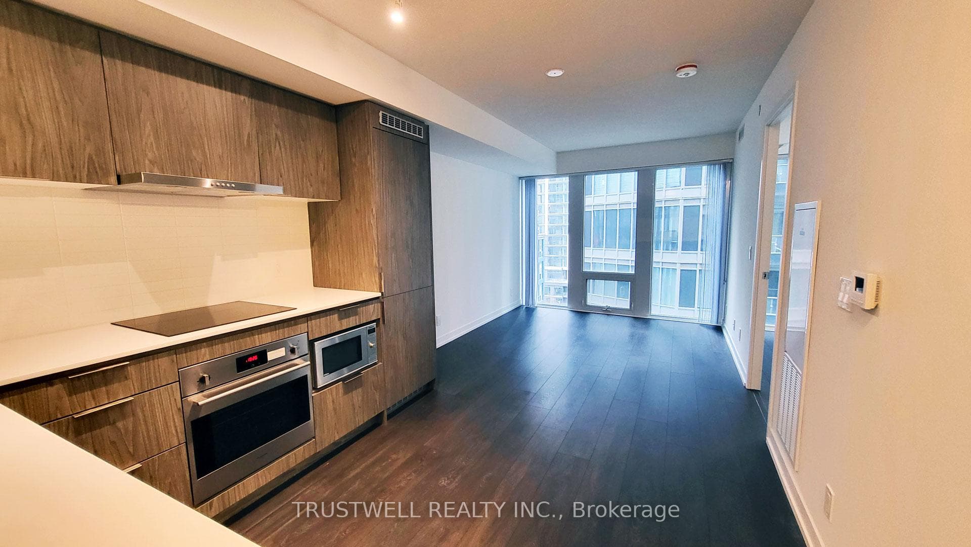 60 Shuter Street Unit 1001 photo 3