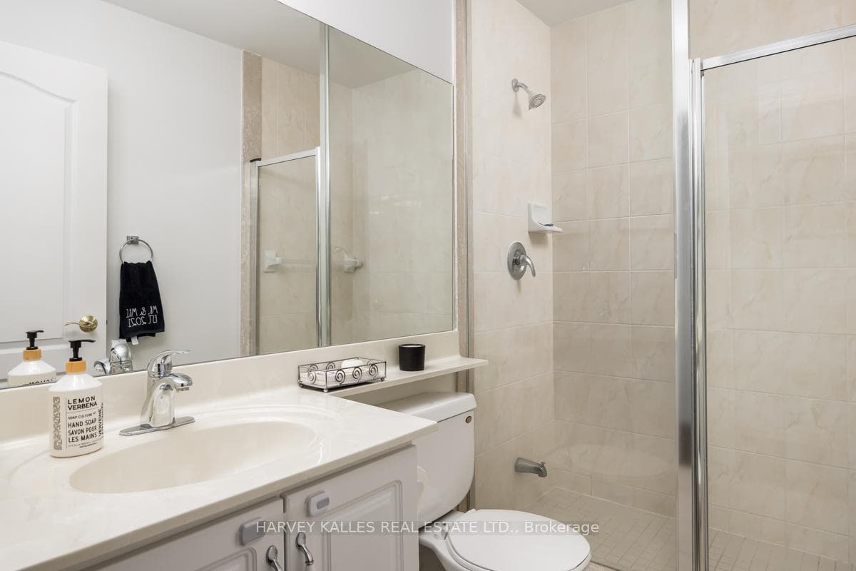 3830 Bathurst Street Unit 114 photo 25