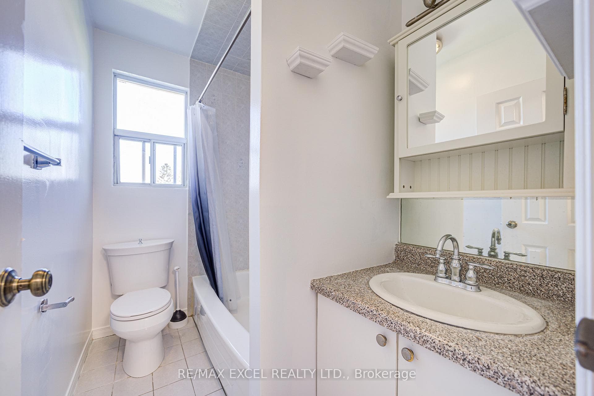 523 Delaware Avenue photo 18