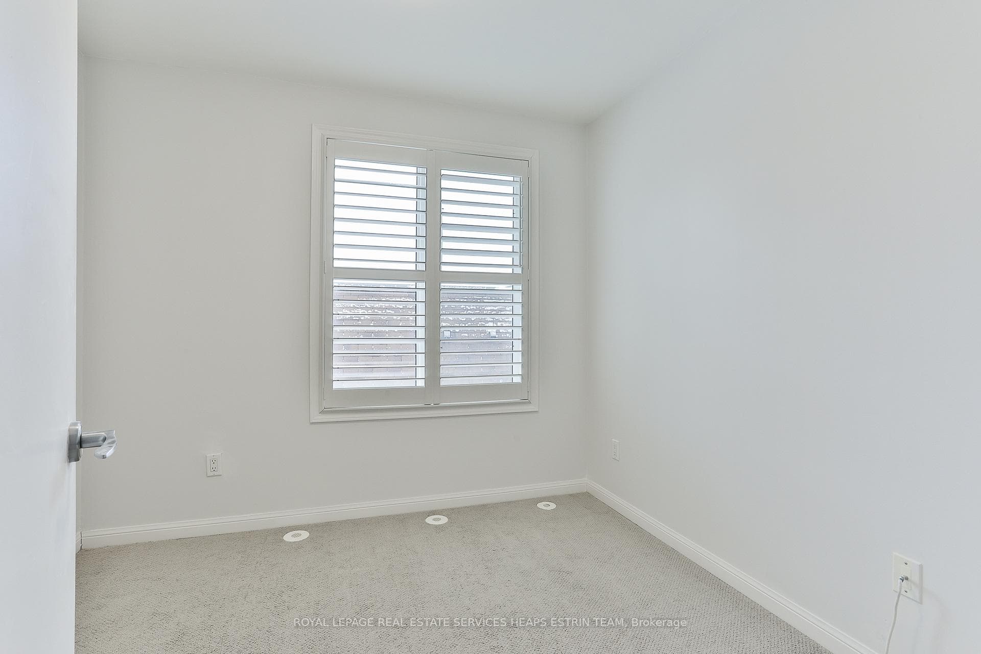 50 Joe Shuster Way Unit 215 photo 16