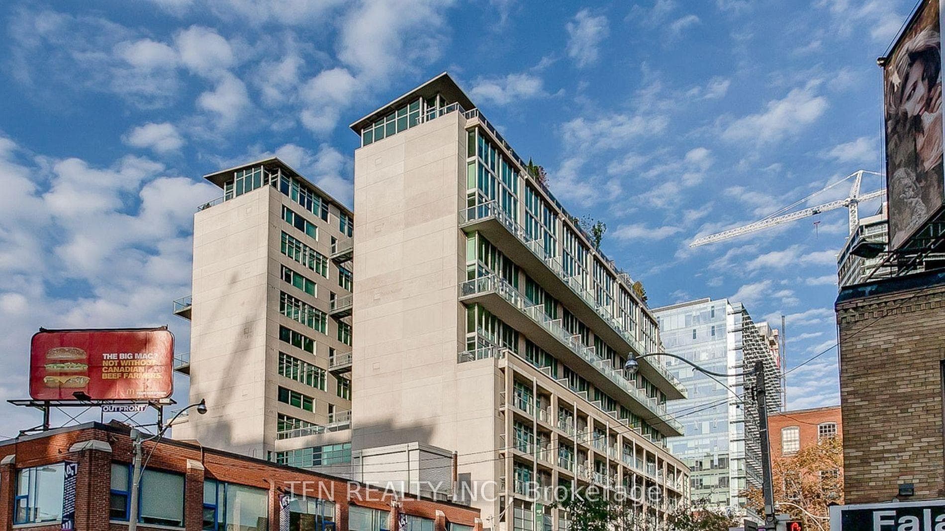 388 Richmond Street Unit 704 photo 1